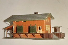 1/160 N Склад с открытыми воротами