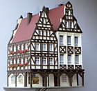 1/160 N Два здания центра старого города с встроенным освещением DC12 V внутри здания и двух галереях перед магазинами