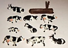 Фигурки "коровы" с поилкой в масштабе 1/87. Набор из 10 штук, цвет черно-белый. Германия. масштаб 1/87