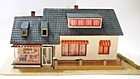 1:120/1:87 Сельский жилой дом  с магазином фототоваров. Wohnhaus - Fertigmodell 60iger Jahre von Faller НО