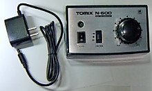 1/160. TOMIX.  Набор из блока управления движением и сетевого блока питания 220 вольт/ 9 вольт  Сделано в Японии.